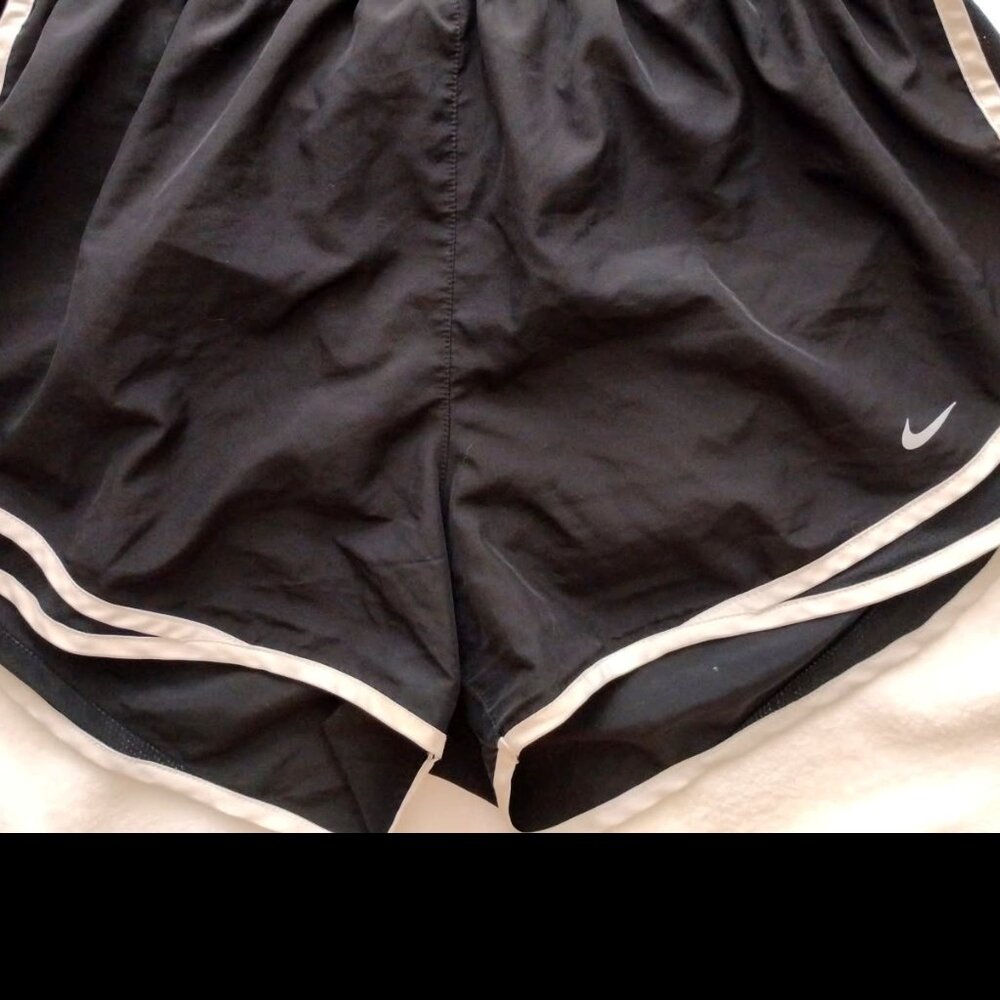 NIKE RUNNING SHORTS - Picture 2 of 4
